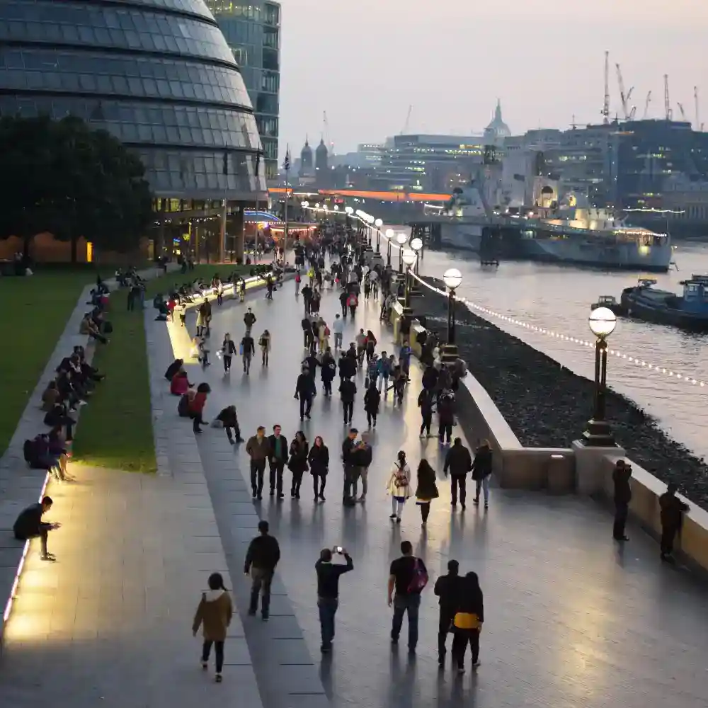 Growing Community with Estate Agents Canary Wharf